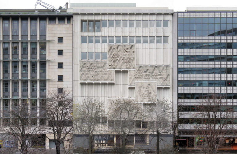 Une façade de bâtiment